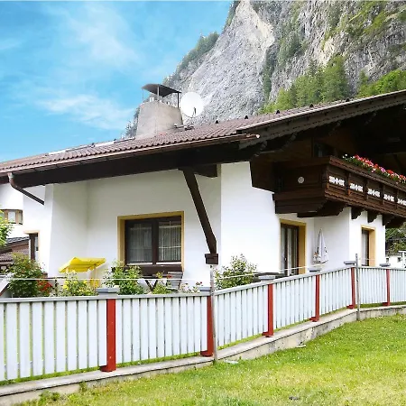 Ferienhaus Mit Kaminofen Und Skiraum - A 152.006 Längenfeld
