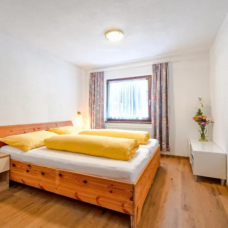 Ferienhaus Mit Kaminofen Und Skiraum - A 152.006 * Längenfeld